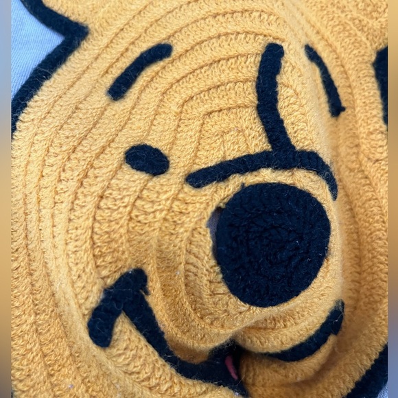 Winnie the Pooh Hoodie, Beige. Disney Women’s Size Large - Picture 7 of 7